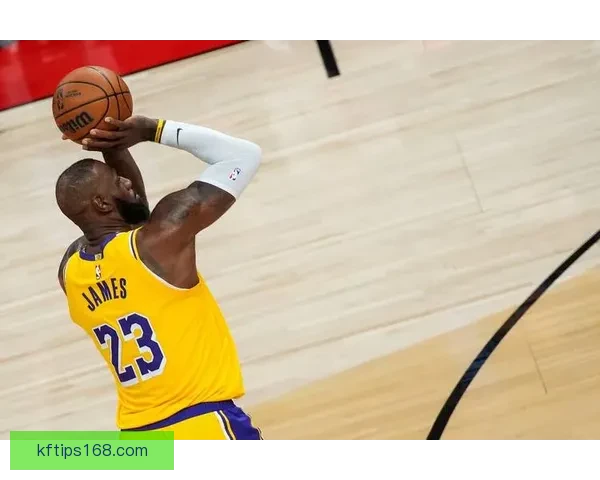 詹姆斯紫金生涯可能画上句号 退役概率22%或成现实